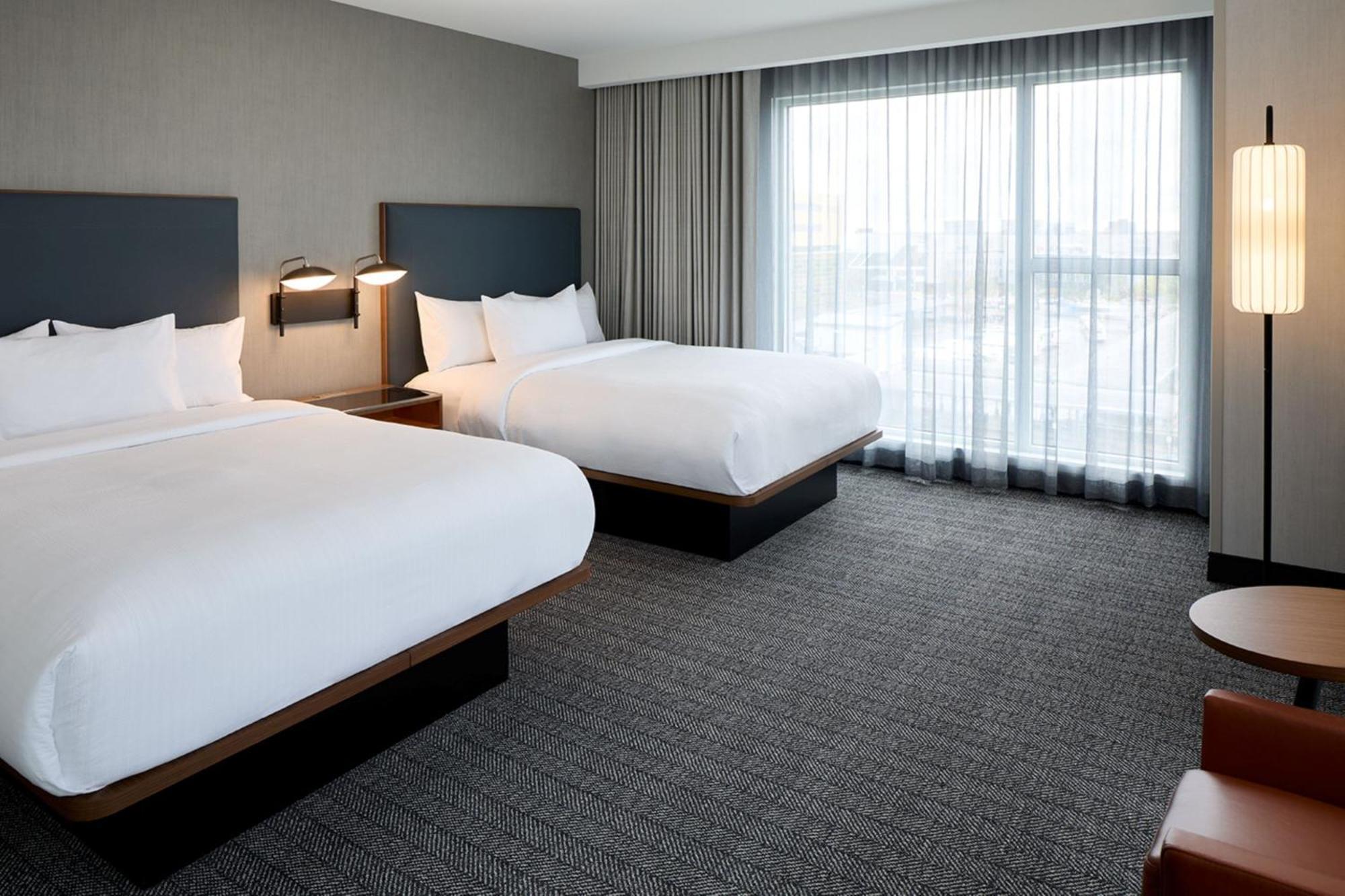 Courtyard By Marriott Montreal Laval Hotell Eksteriør bilde